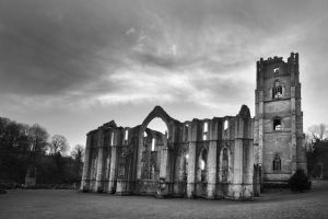 fountains abbey jan 2012 4 bw sm.jpg